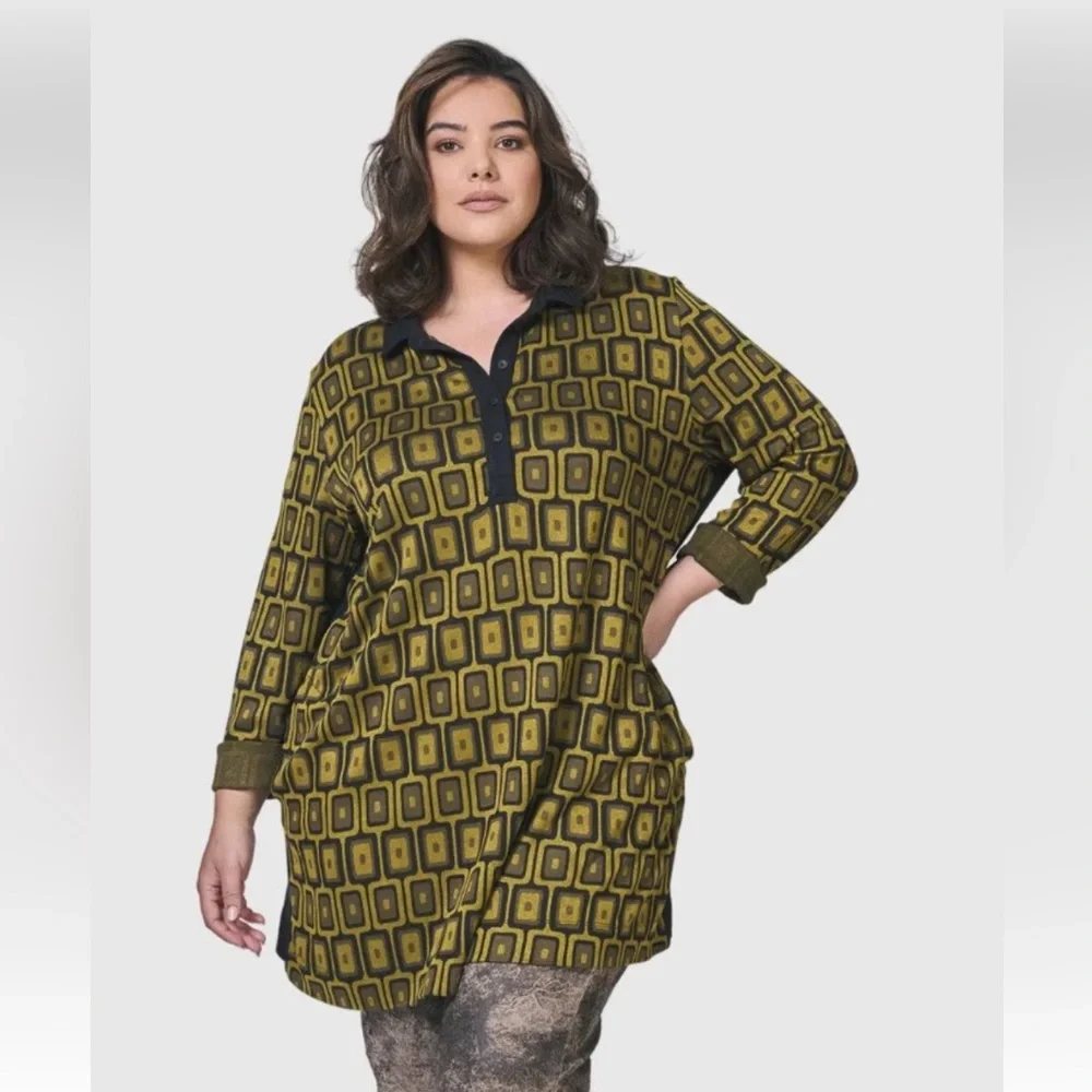 Alembika Dynamite Days Button Down Tunic